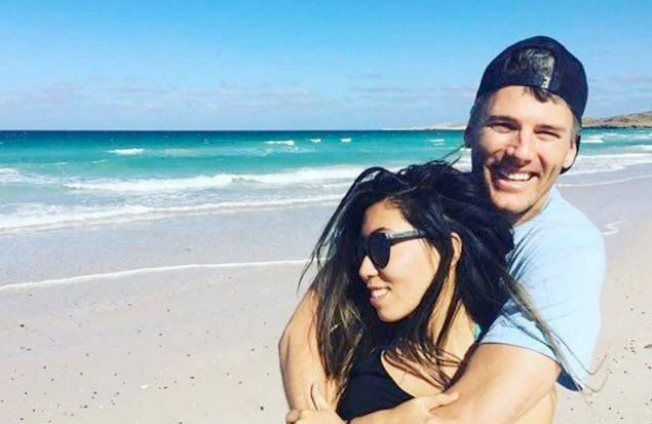 曲婉婷|曲婉婷：她妈贪了3.5亿，“云尽孝”7年不回国，劳动节复出遭举报