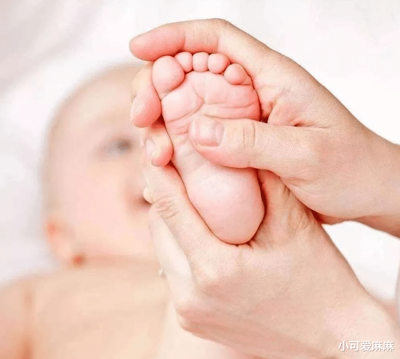 小可爱麻麻|为什么医院要收集胎儿的“脚印”?医生都不说,但家长要明白!