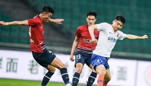 憨爸爸育儿|泰山队战重庆雪藏两大外援，德尔加多搭档郭田雨，齐天羽进入首发