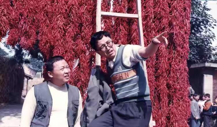 赵本山|《突围》句号：从姜昆徒弟到赵本山助理，再婚娶小11岁娇妻