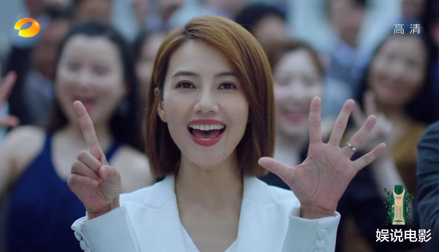 高圆圆|高圆圆张鲁一主演的《完美伴侣》开播，收视率不错，高圆圆没装嫩