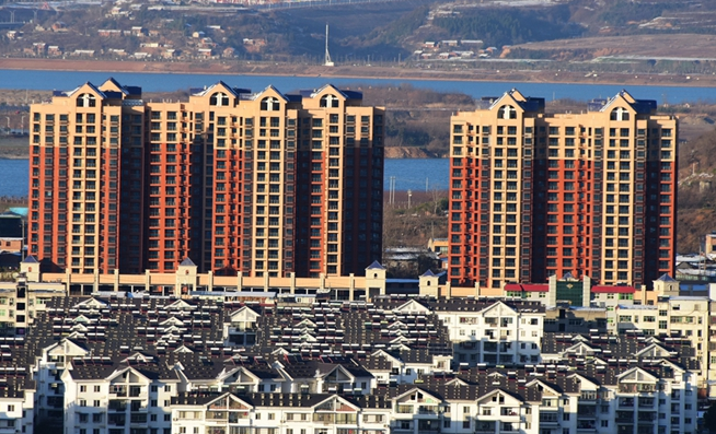 时尚装修设计大全|和邻居发生口角，一气之下卖掉一楼买顶楼，现在住着舒服又自在