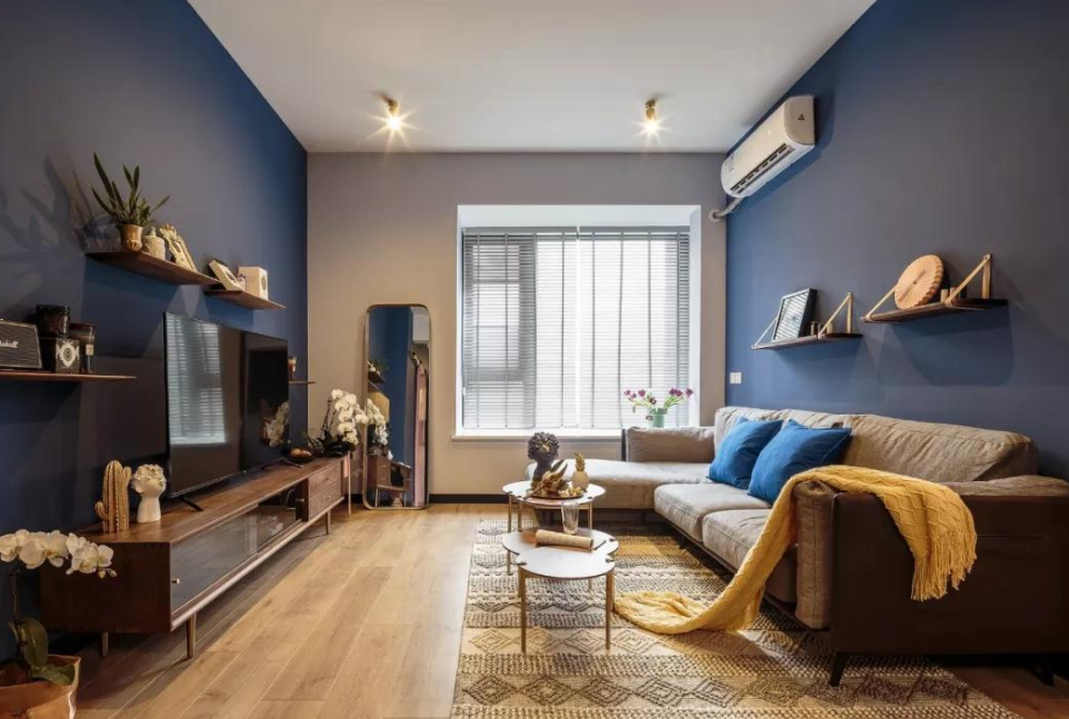 设计师|米灰色用于餐厅墙面,表现一种温和的、雅致的整体氛围