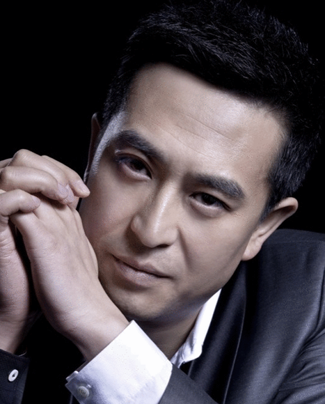 明星|这8位男明星，年轻的时候平平无奇，年纪越大越受欢迎