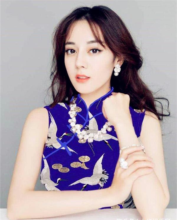 陈钰琪|热巴穿旗袍,关晓彤穿旗袍,陈钰琪穿旗袍,看到谭松韵:缺男友吗