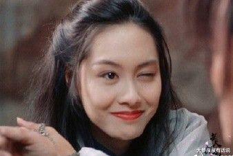 紫霞仙子|张雪迎重现“紫霞仙子眨眼微笑”惨崩坏！钓出朱茵本尊回复爆暖心