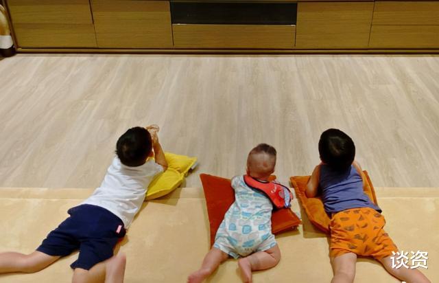 胡杏儿|胡杏儿42岁生日，老公李乘德晒全家福为其庆生，三儿子长相帅气颜值高