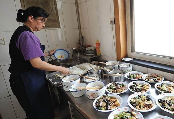 肺癌|吃一口相当于8斤猪血,呼吸科主任:肺不好的人可多吃点,清肺污,肺越来越好