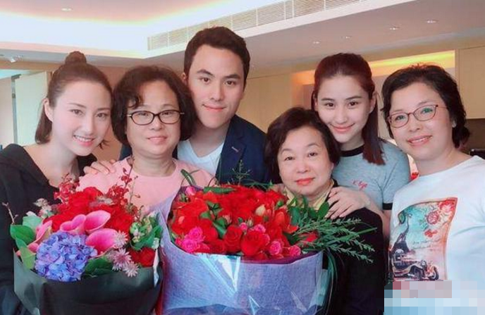 何猷启|离婚前三太收回何猷启的豪宅，2年生2胎，前儿媳净身出户回娘家？