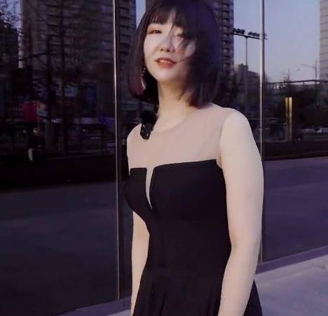 杭州郑女士彻底凉了?靠穿紧身衣博眼球,直播带货人气惨不忍睹