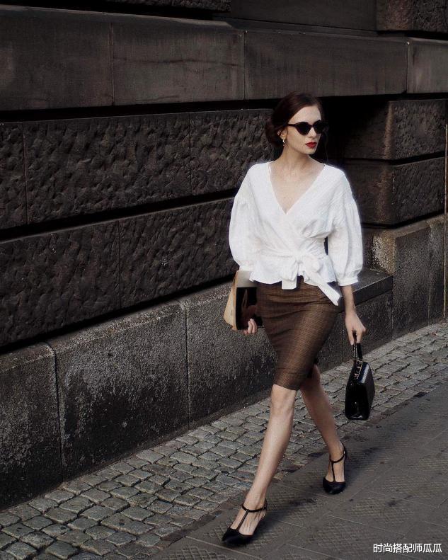 时尚搭配师瓜瓜|被娜扎新造型惊艳到了，抹胸衬衫配热裤尽显长腿优势，复古又时髦