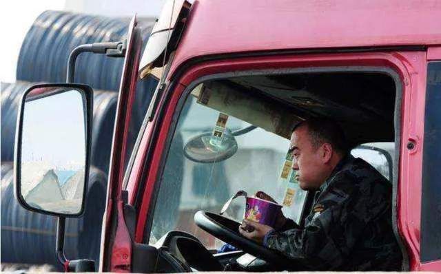 货运|两三万元为何找不来一位卡车司机？这些原因值得深思
