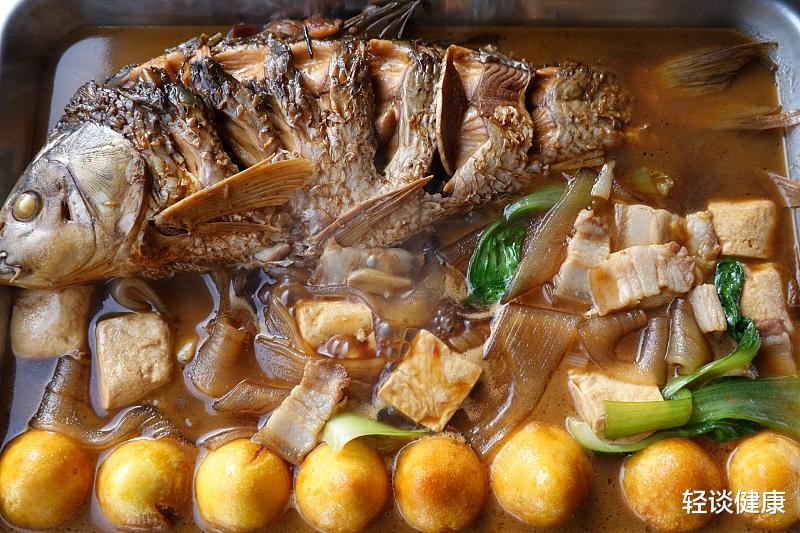 轻谈健康 孩子脾虚积食不能吃鱼肉？儿科医生：若想脾胃好，少吃3种食物