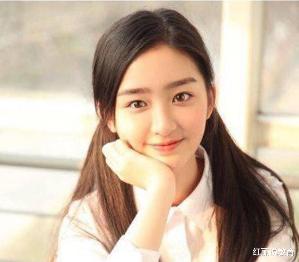 发型|当代校园女大学生流行发型，70后越看越眼熟，网友：潮流又轮回