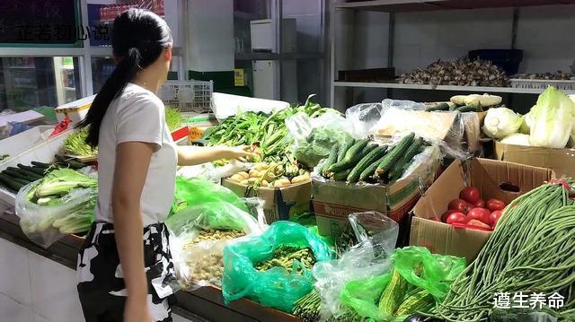 遵生养命 菜市场小贩坦言：这几种“泡甲醛”的菜，宁愿扔掉也别给孩子吃