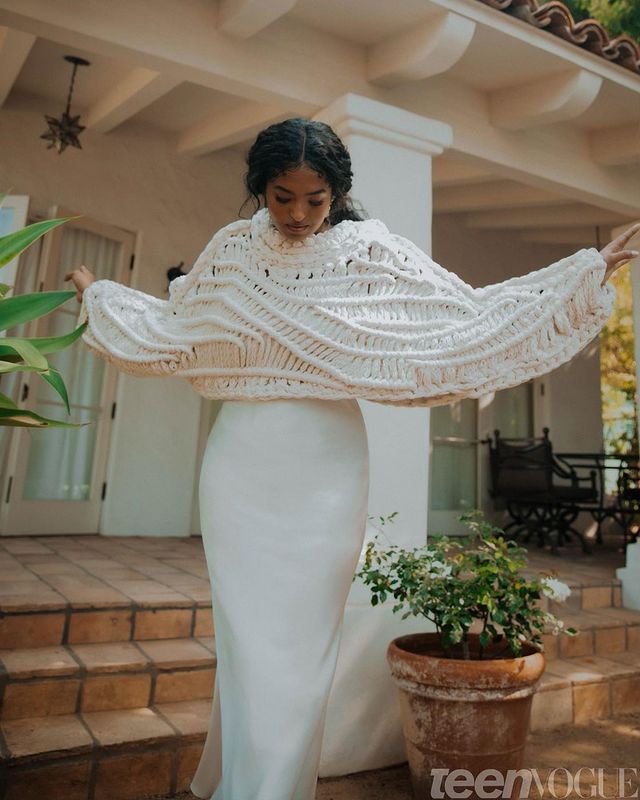 全球时尚风行|科比19岁大女儿“金九”时尚大片出炉！贵妇造型惊艳，比瓦嫂还美