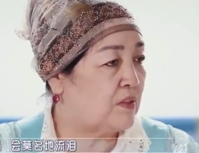 麦迪娜远嫁北京,回娘家后得知母亲一身病,医院里母亲含泪叮嘱催人泪