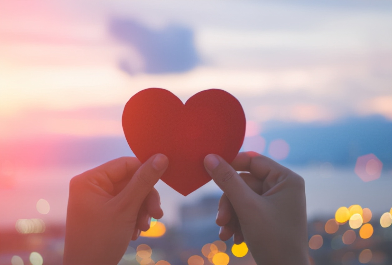 糖果的妈妈|武大“恋爱课”爆满,家长没教的能在这里学到,学生:别和我抢!