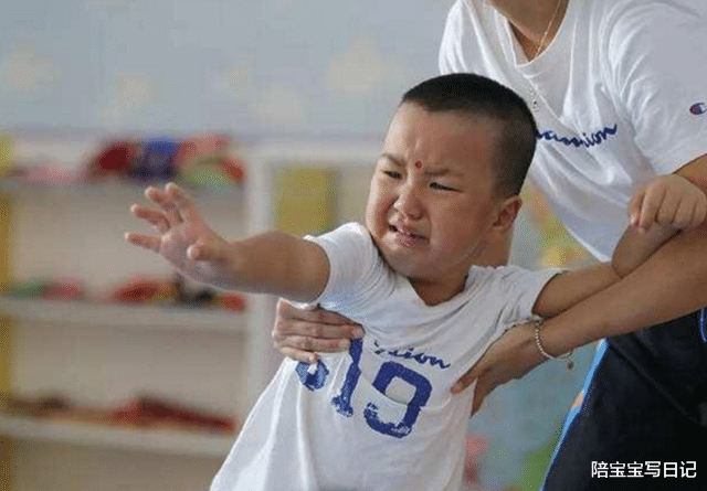 陪宝宝写日记|淡定娃上幼儿园一天没哭过,宝妈:要上幼儿园,需提前一年做准备