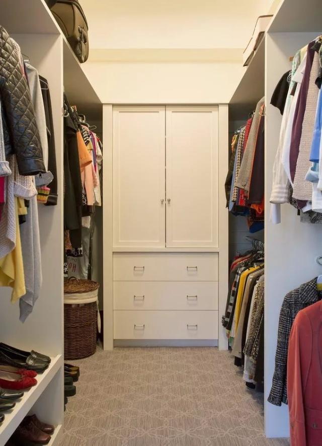 这么漂亮的衣帽间,收纳这么强大,一定要给你老婆装一个!