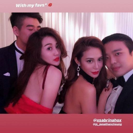 何超盈|何超盈带两岁女儿见富二代好友 ，腹部明显隆起不知是纯胖还是有喜