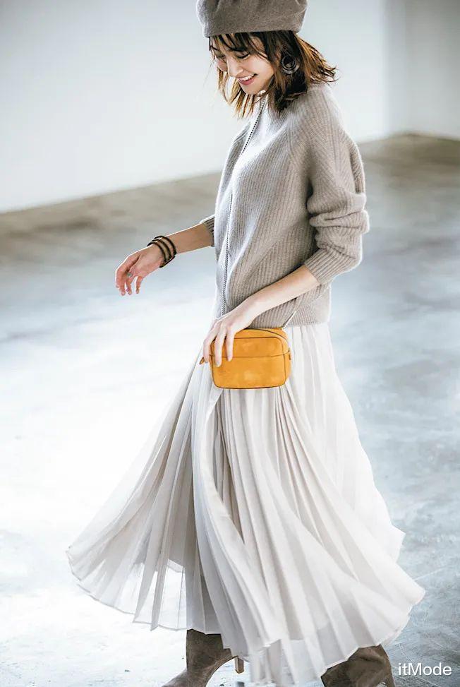 itMode 大毛衣+半裙，才是2021秋冬最气质时髦的打开方式！