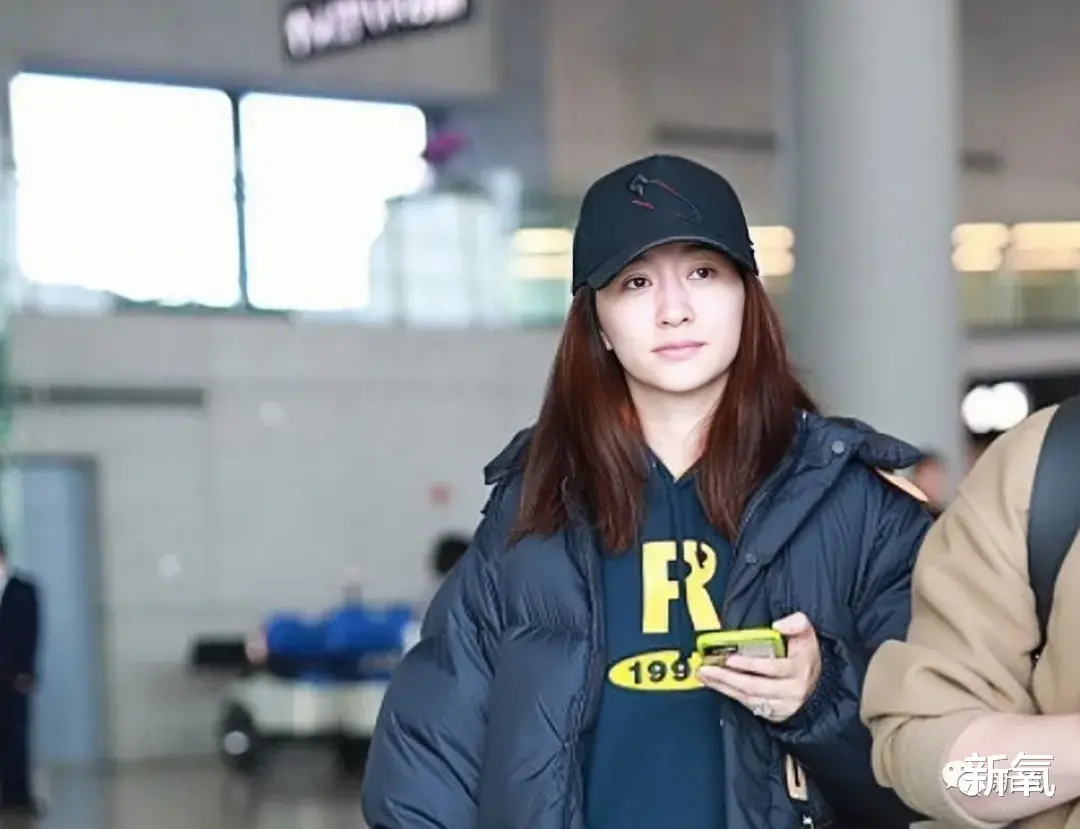 李小冉|内娱白皮天花板，用脸做光源的她没人不服吧？