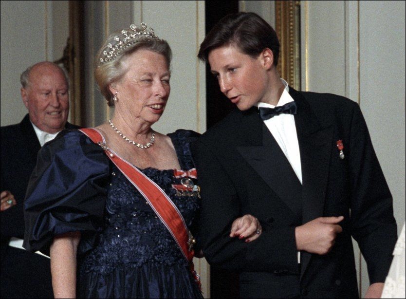 挪威公主直呼老娘才不要將那個舞女叫做王後！罵人時老公都攔不住-圖9