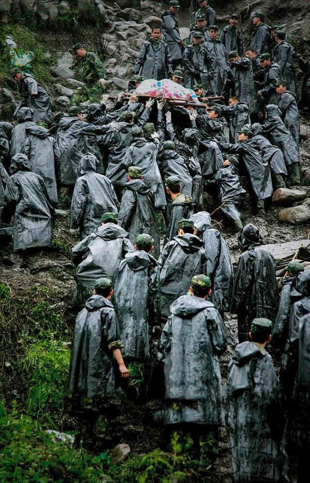 半岛新闻客户端 灾难无情，人间有爱！今天，这条热搜看哭无数人……