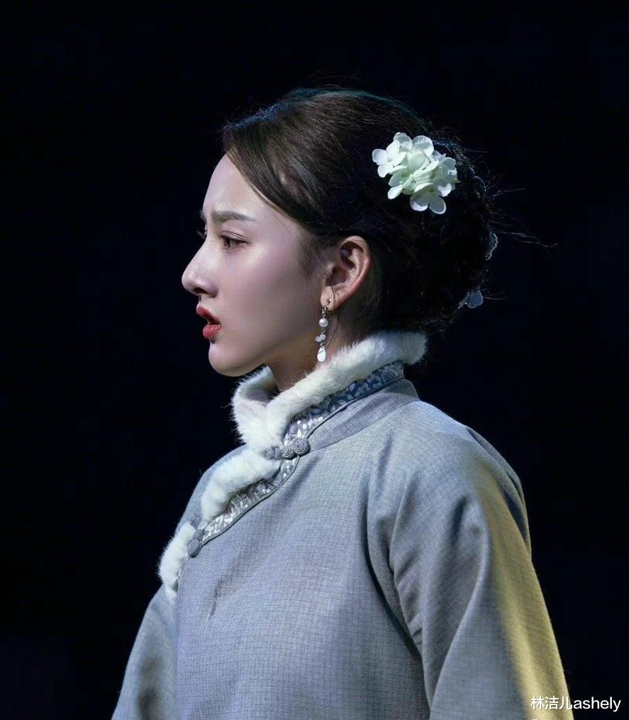 明星素颜|太羡慕宋祖儿的皮肤，就像剥了壳的鸡蛋？景甜素颜更是白到发光了