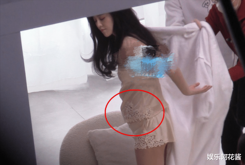 范冰冰|范冰冰拍广告发福严重，肚腩大得似孕妇，状态憔悴法令纹明显！