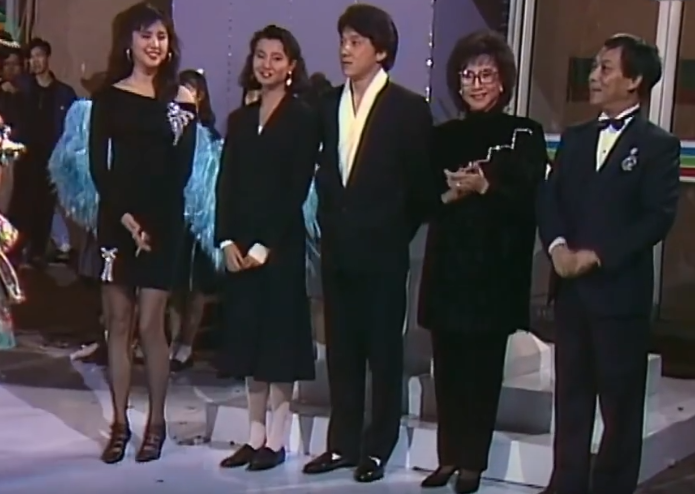 TVB|从华娱顶流到公司年会：这些照片背后 香港TVB台庆沉浮50年