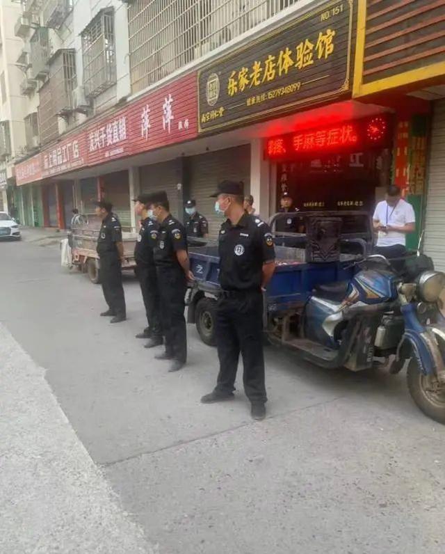 赵月看花花|城管查扣300多斤猪肉后私分？回应：占道经营，肉送福利院了