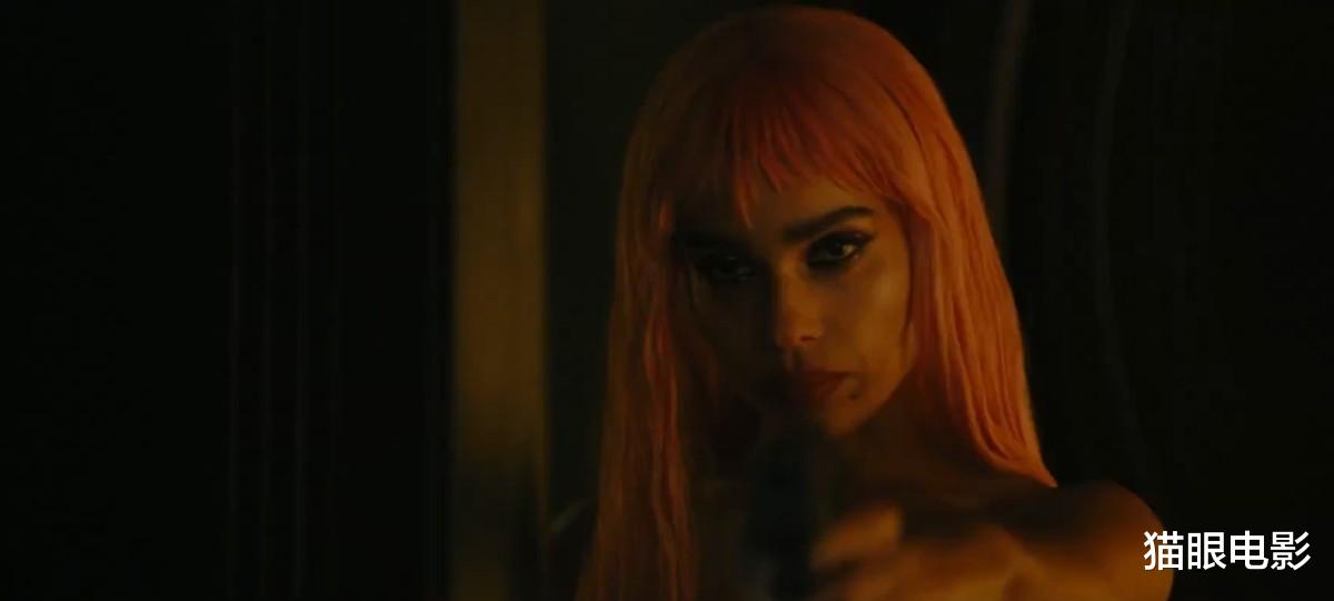 新蝙蝠侠|新蝙蝠侠画面燃爆了！蝙蝠车冒蓝火好霸气，猫女一头红发造型抢镜