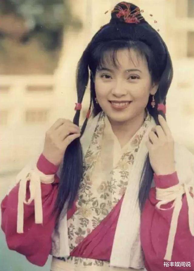 傅明宪|“郭芙、郭襄”罕有同框，51岁傅明宪仍显年轻，李绮红变化大