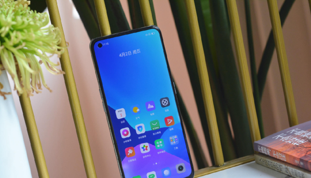 ColorOS|真我彻底放大招，70万跑分+120Hz+65W闪充，仅1699元