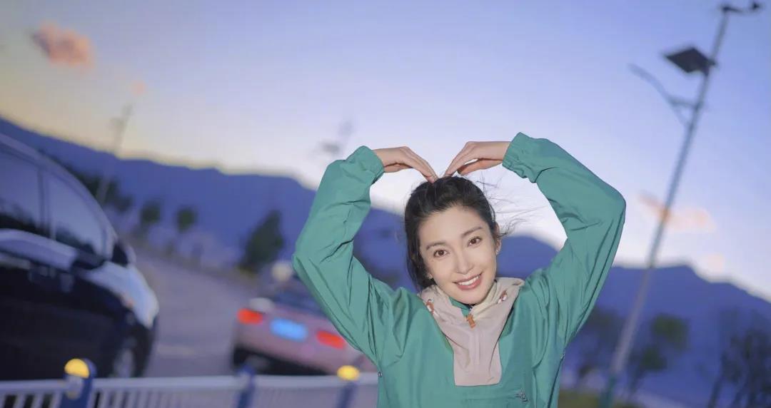 陈妍希|小八卦，谢娜陈妍希，张艺兴，李小冉，王嘉尔，李冰冰