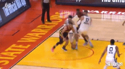 |39+4+5+3！拒绝下场！库里真的尽力了，那不甘眼神让人心疼