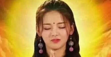 杨超越|明星天价片酬让人失衡，研究生寒心：寒窗苦读不如杨超越装疯卖傻