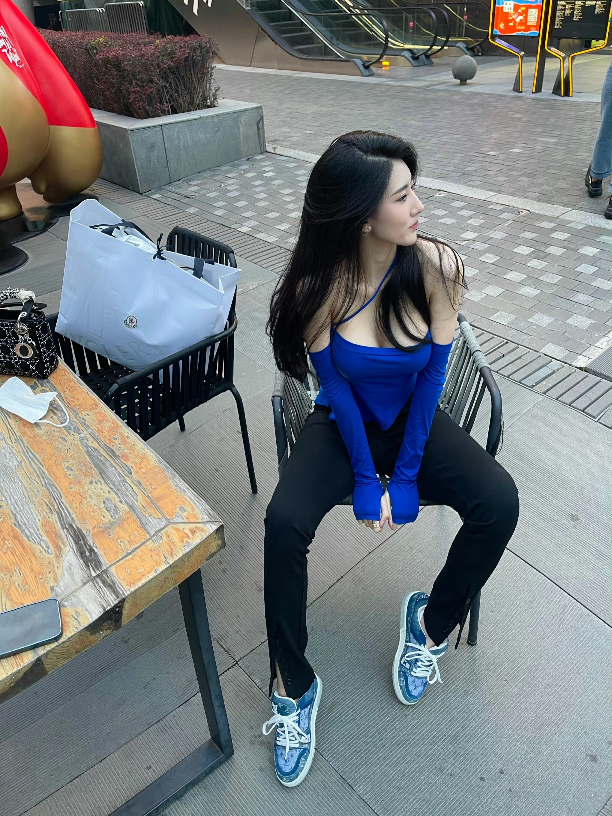 为说么得情感 高素质的关系，一向懂得照顾和尊重对方