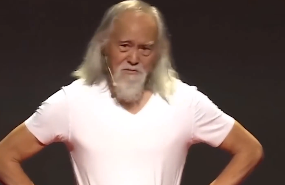 王德顺|79岁走秀爆红，85岁开飞机，中国最帅大爷王德顺的开挂人生！