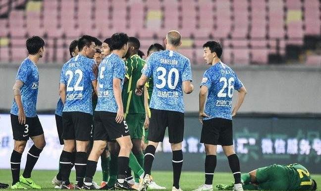 大連|亂了，絕殺！3支球隊兩個判官，大連人岌岌可危，川渝德比能否上演