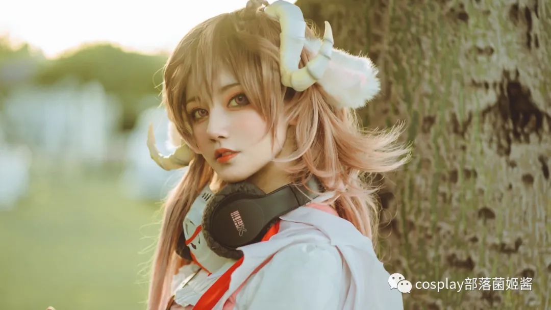 |cos:明日方舟天灾信使艾雅法拉cos正片@莉莉西