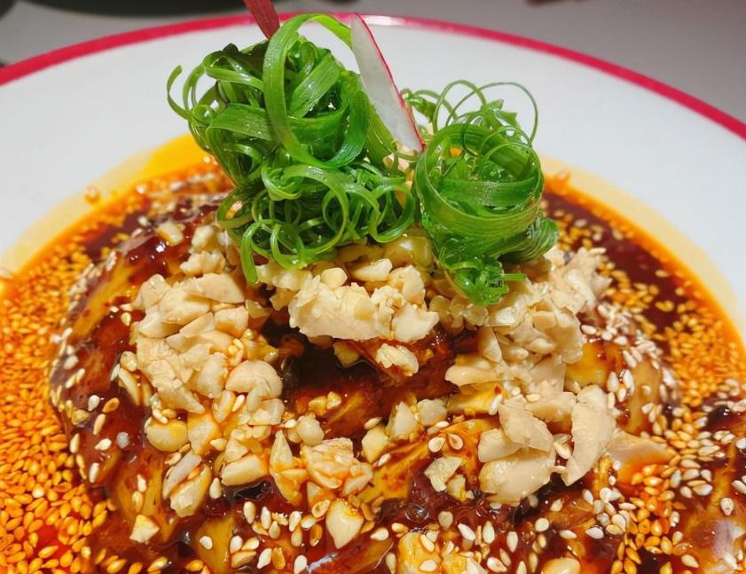 张云雷|汪小菲成都新店遭吐槽，有人吐槽不够吃，有人吐槽太贵，咋回事？