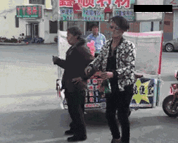 五菱|“钓鱼钓出这个玩意，有人知道这是什么吗？差点吓S我！”哈哈哈