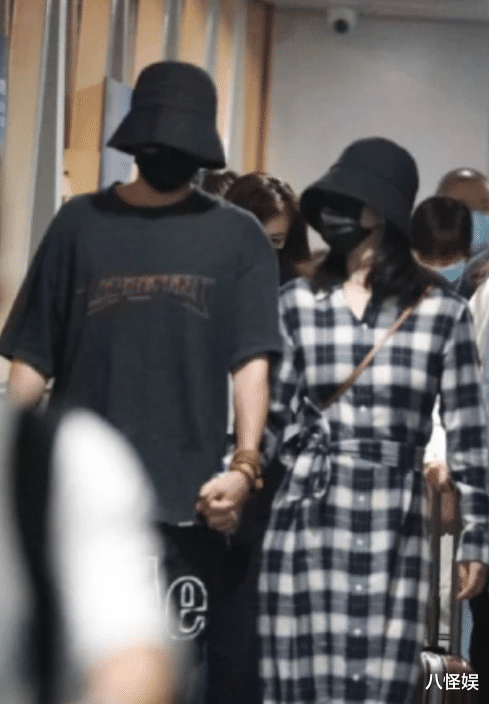 张杰|张杰演唱会首谈小女儿，为小咘芽定制麦克风并表白：爱你一辈子