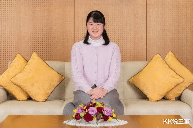 爱子公主 日本爱子公主20岁生日！生日照盘起头发，褪去婴儿肥，温婉可人