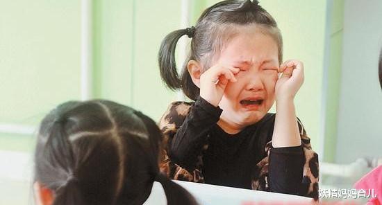 妖精妈妈育儿|宝宝入园爱哭闹怎么办？防止分离焦虑，有些事要早准备，越早越好
