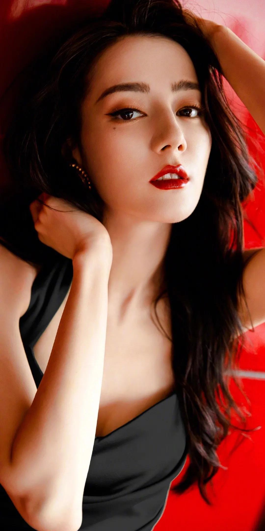 倪妮|黑色礼服大pk，热巴最火辣，baby最气质，倪妮稳赢