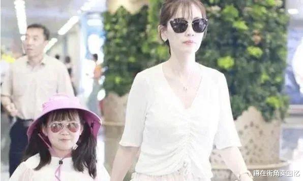 王宝强|王宝强再婚冲上热搜，新女友身份曝光，网友炸了：怎么是她？